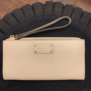 Kate Spade leather wallet/wristlet